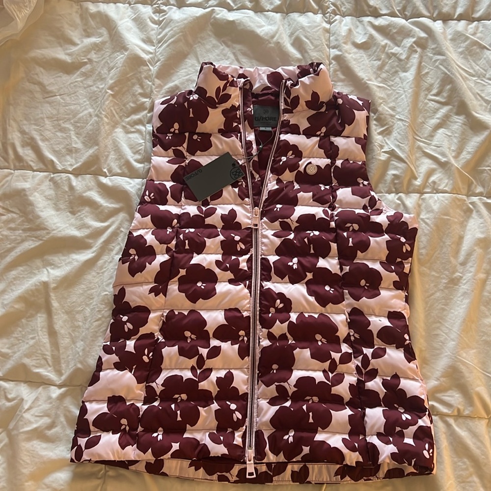 G/Fore puffer vest. NWT, blush and maroon, size L.